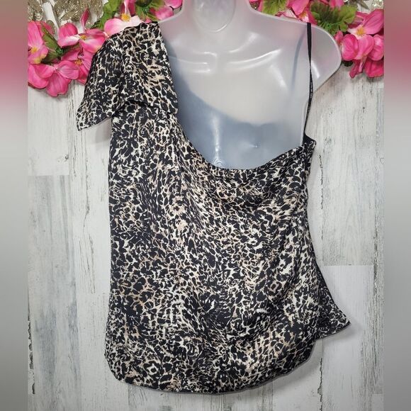 NWT Avec Les Filles Cold Shoulder Blouse - Picture 8 of 11